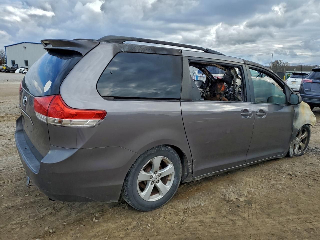 2011 Toyota Sienna le