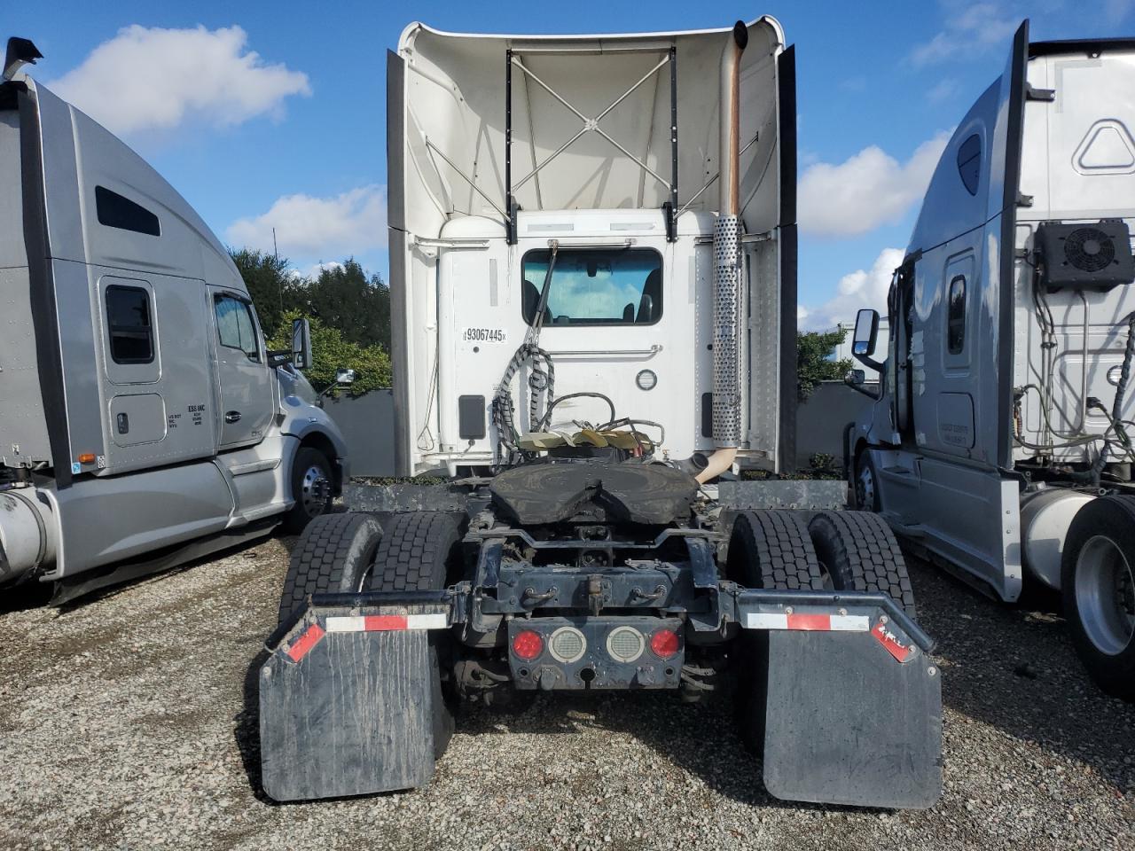 2020 Kenworth T680 Semi Truck