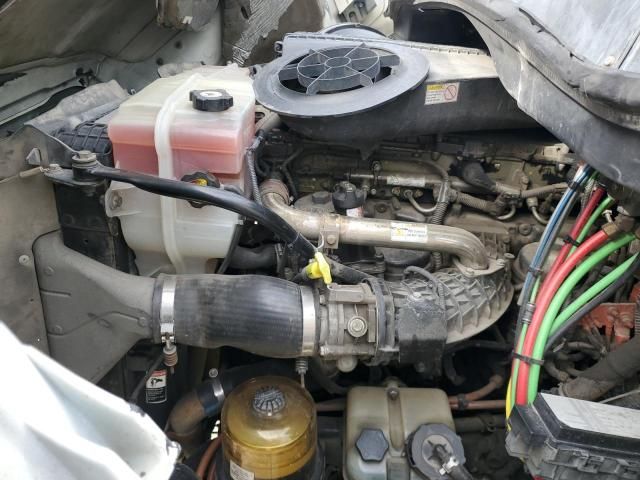 2014 Freightliner Cascadia Semi Truck