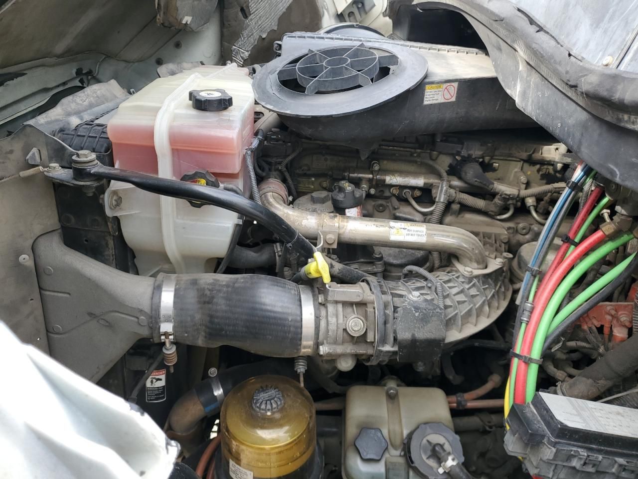 2014 Freightliner Cascadia Semi Truck