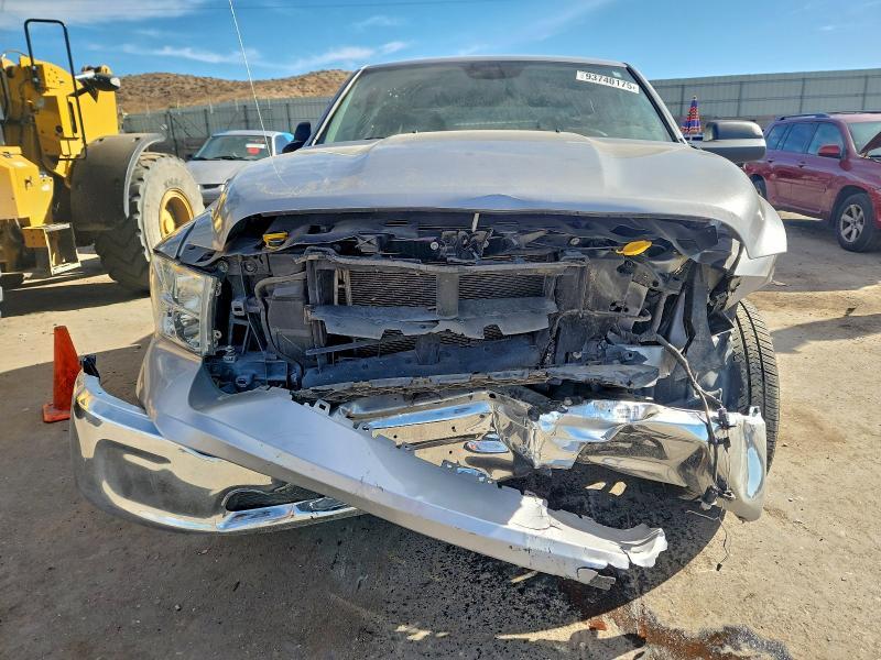 2022 Dodge Ram 1500 Classic slt