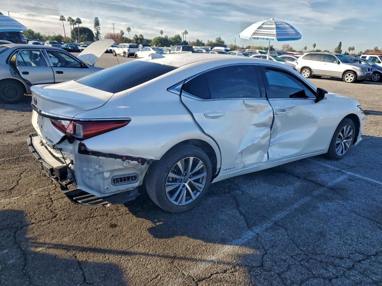 2021 Lexus Es 300h Base