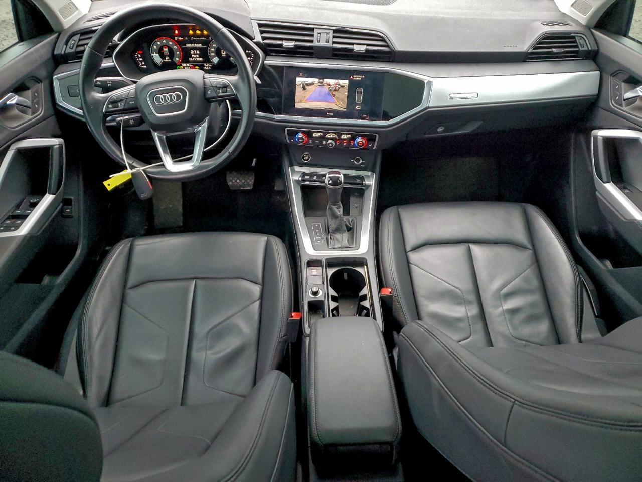 2022 Audi Q3 Premium 40