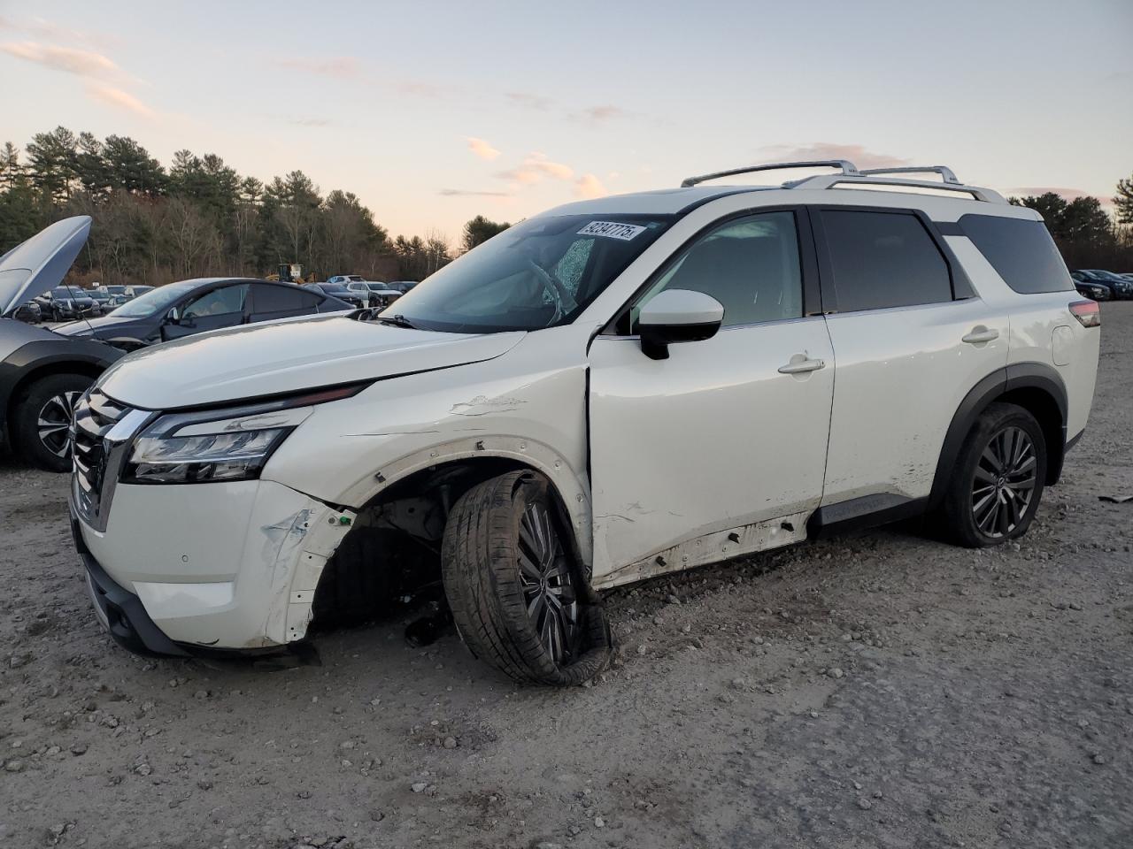 2022 Nissan Pathfinder sl