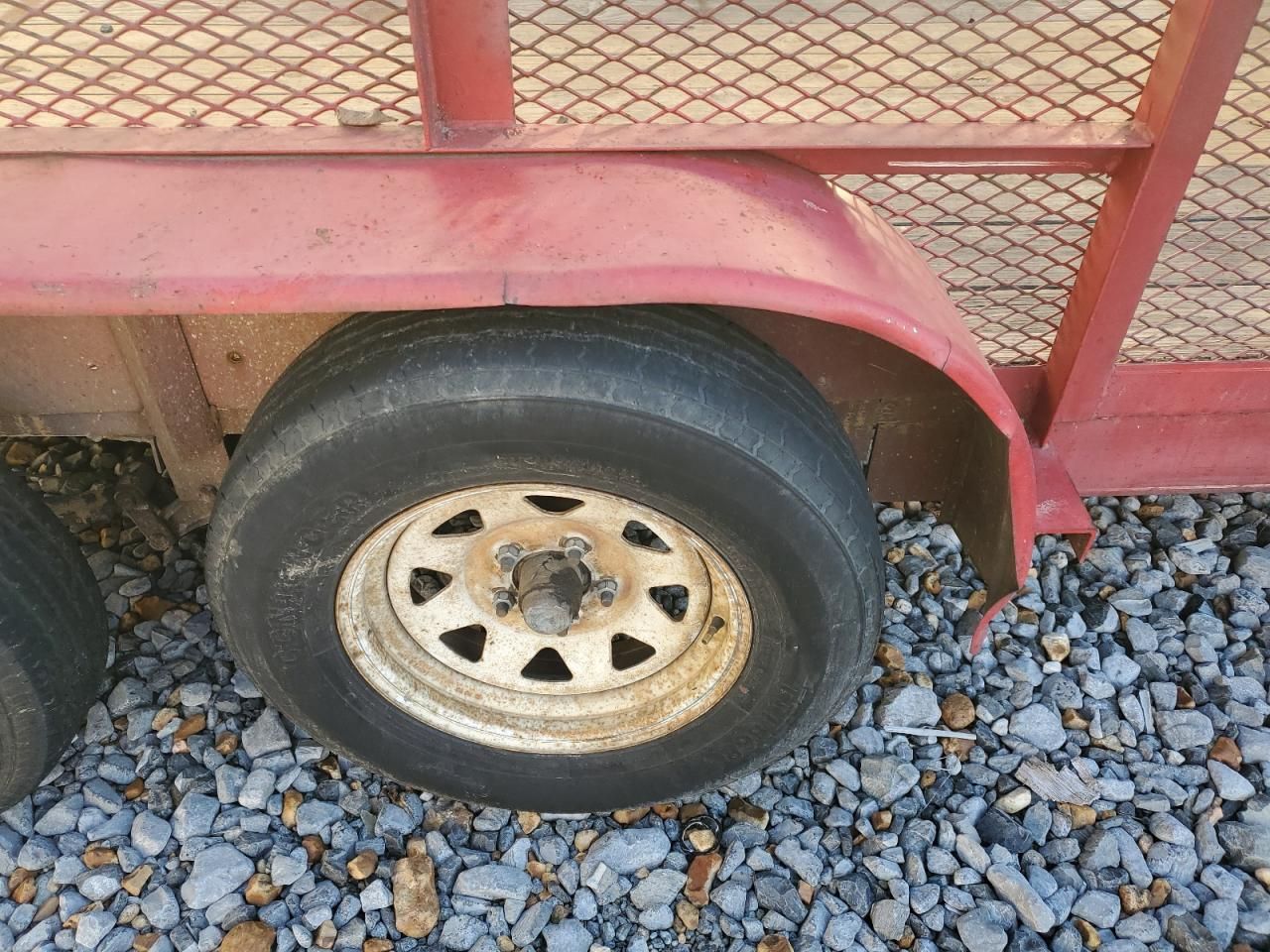 2001 Custom Hauler Mesh Walled Utility