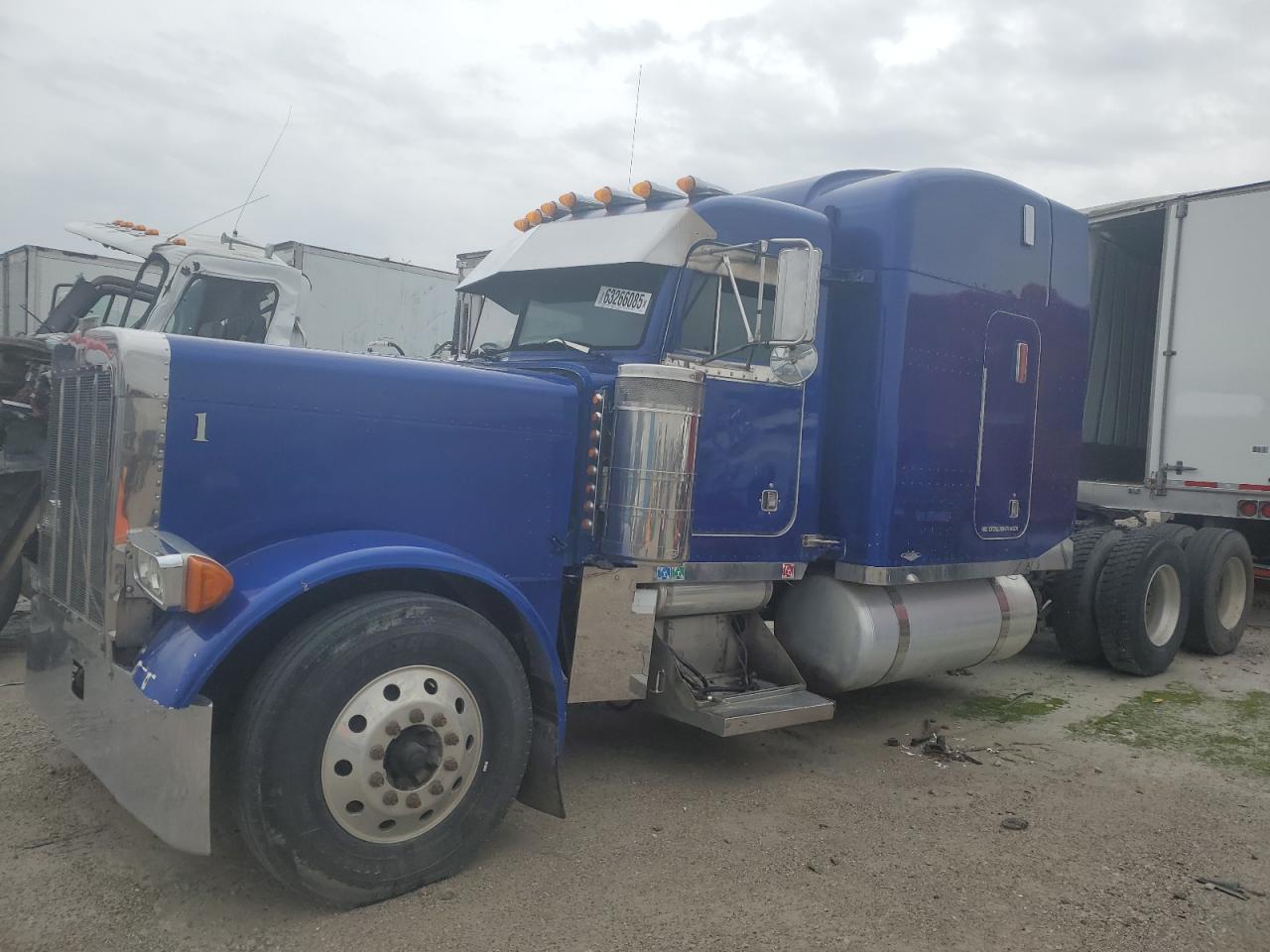 2002 Peterbilt 379