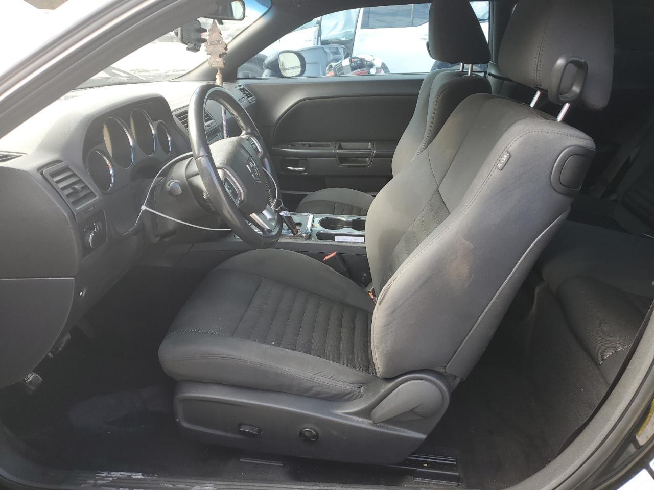 2014 Dodge Challenger sxt