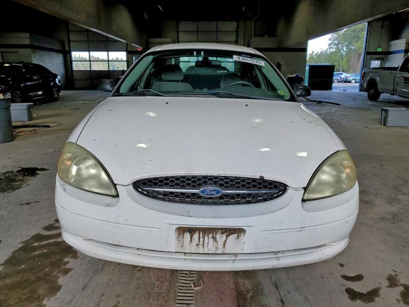 2003 Ford Taurus se