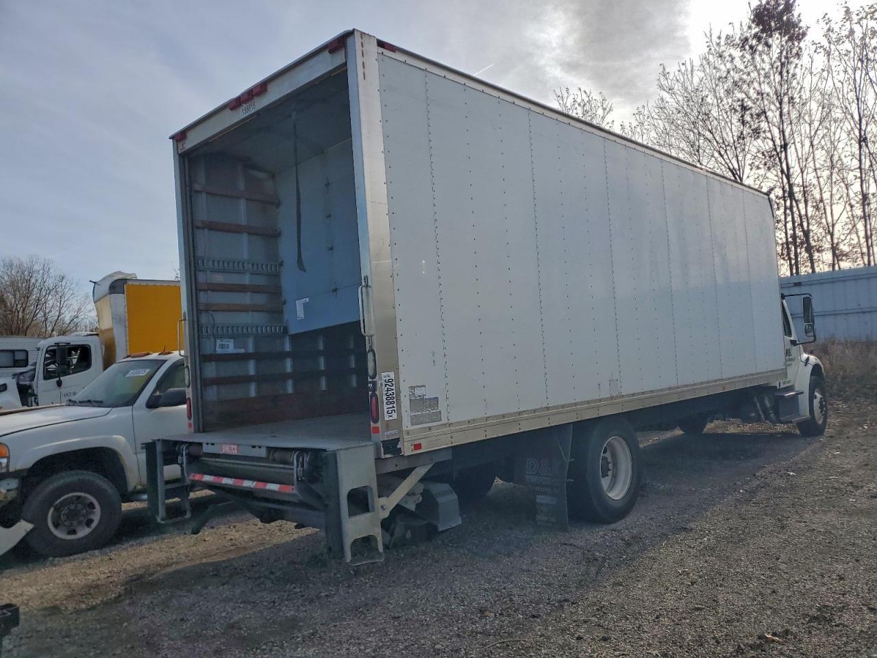 2016 Freightliner Business Class M2 BOX Truck