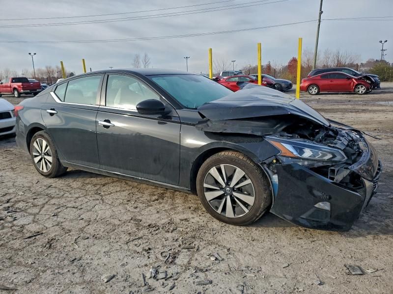 2021 Nissan Altima sv