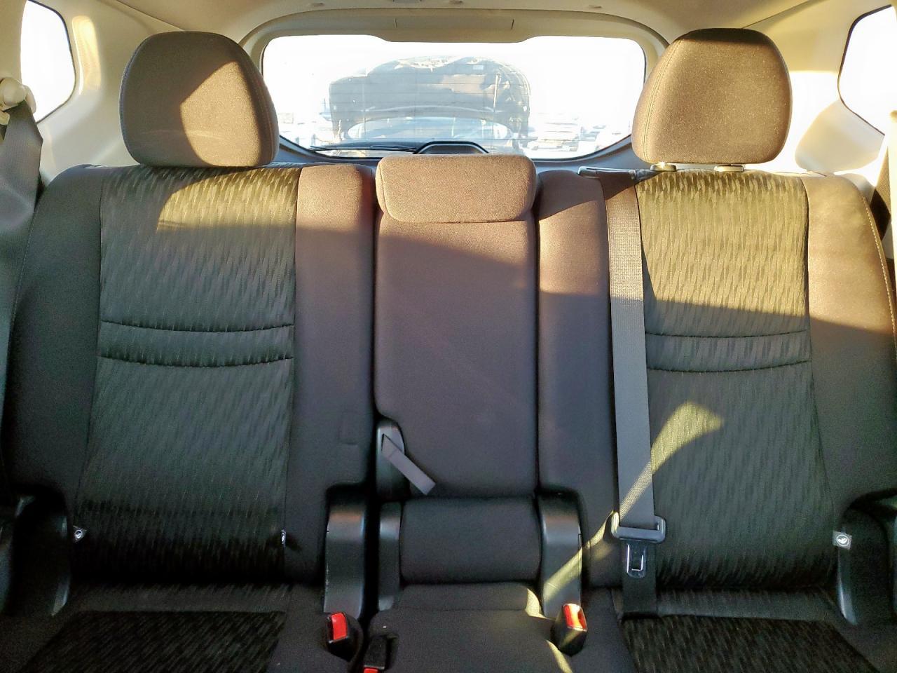 2017 Nissan Rogue sv