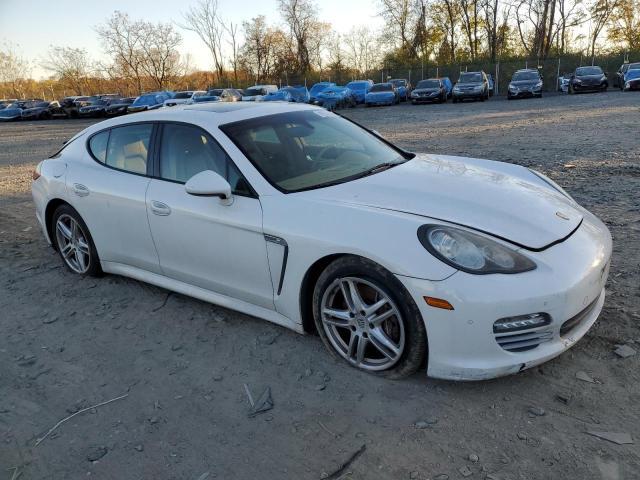 2011 Porsche Panamera 2