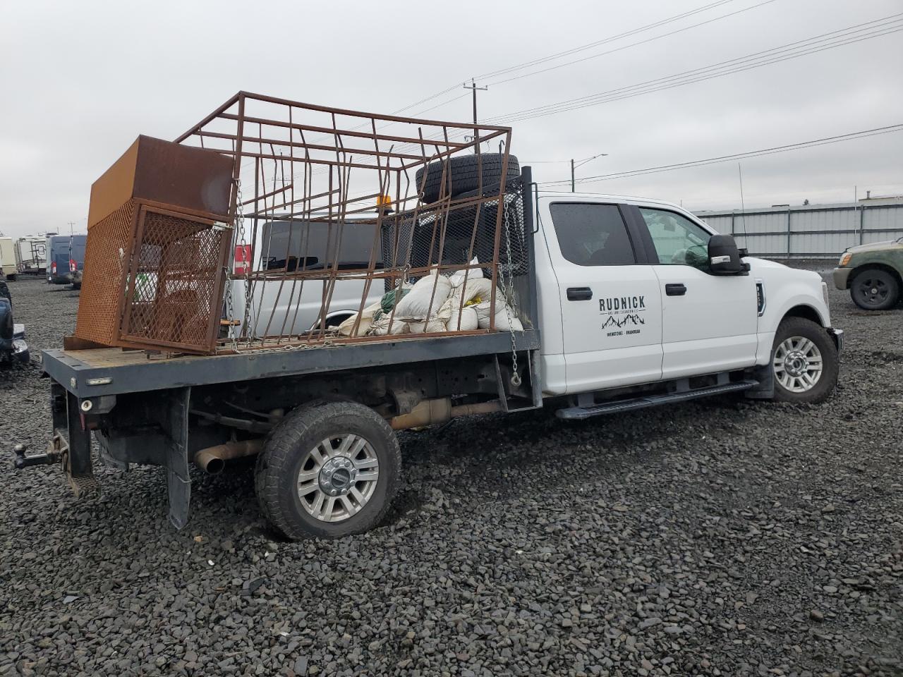 2019 Ford F350 Super Duty Flatbed Truck