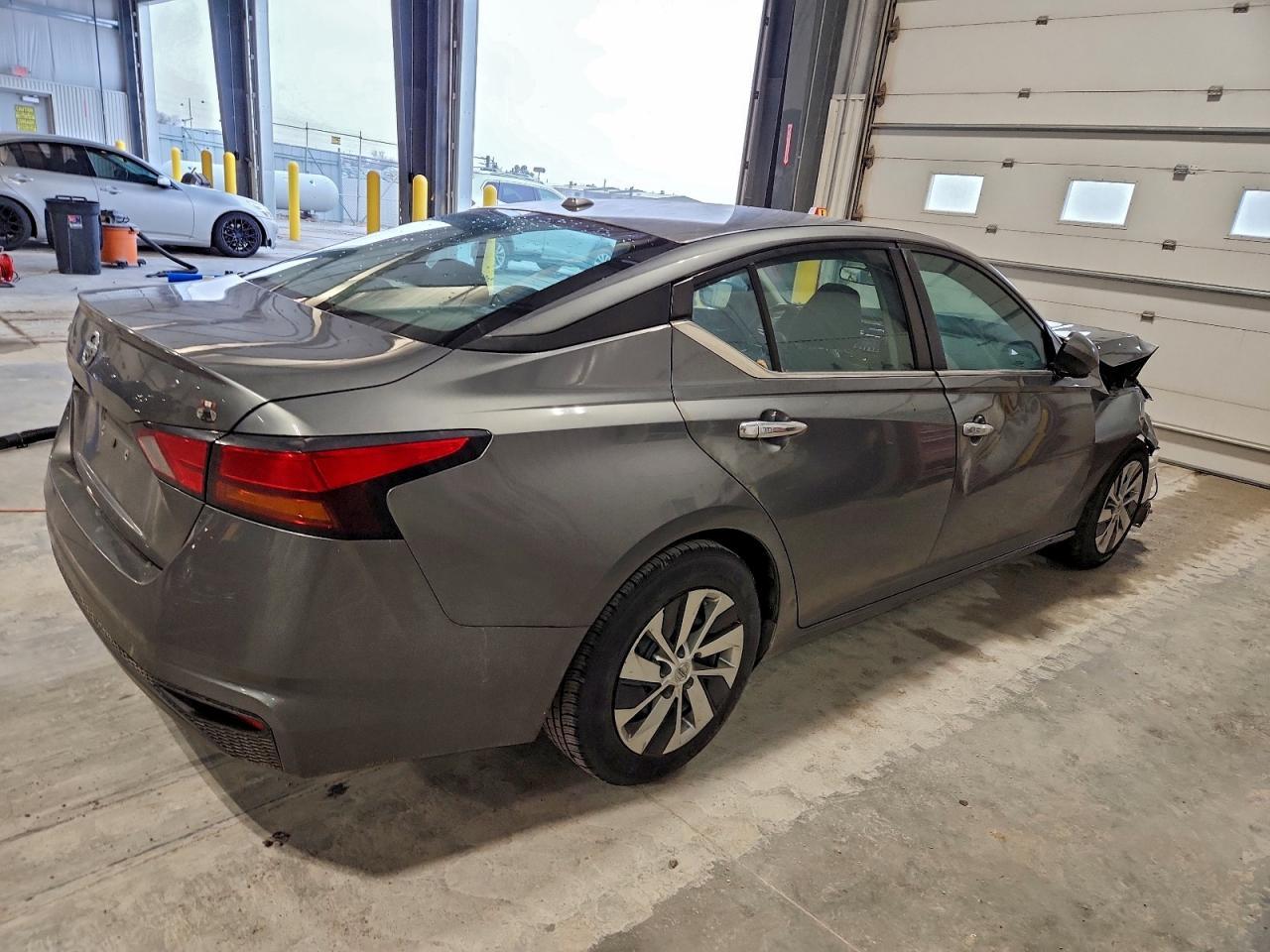2019 Nissan Altima s