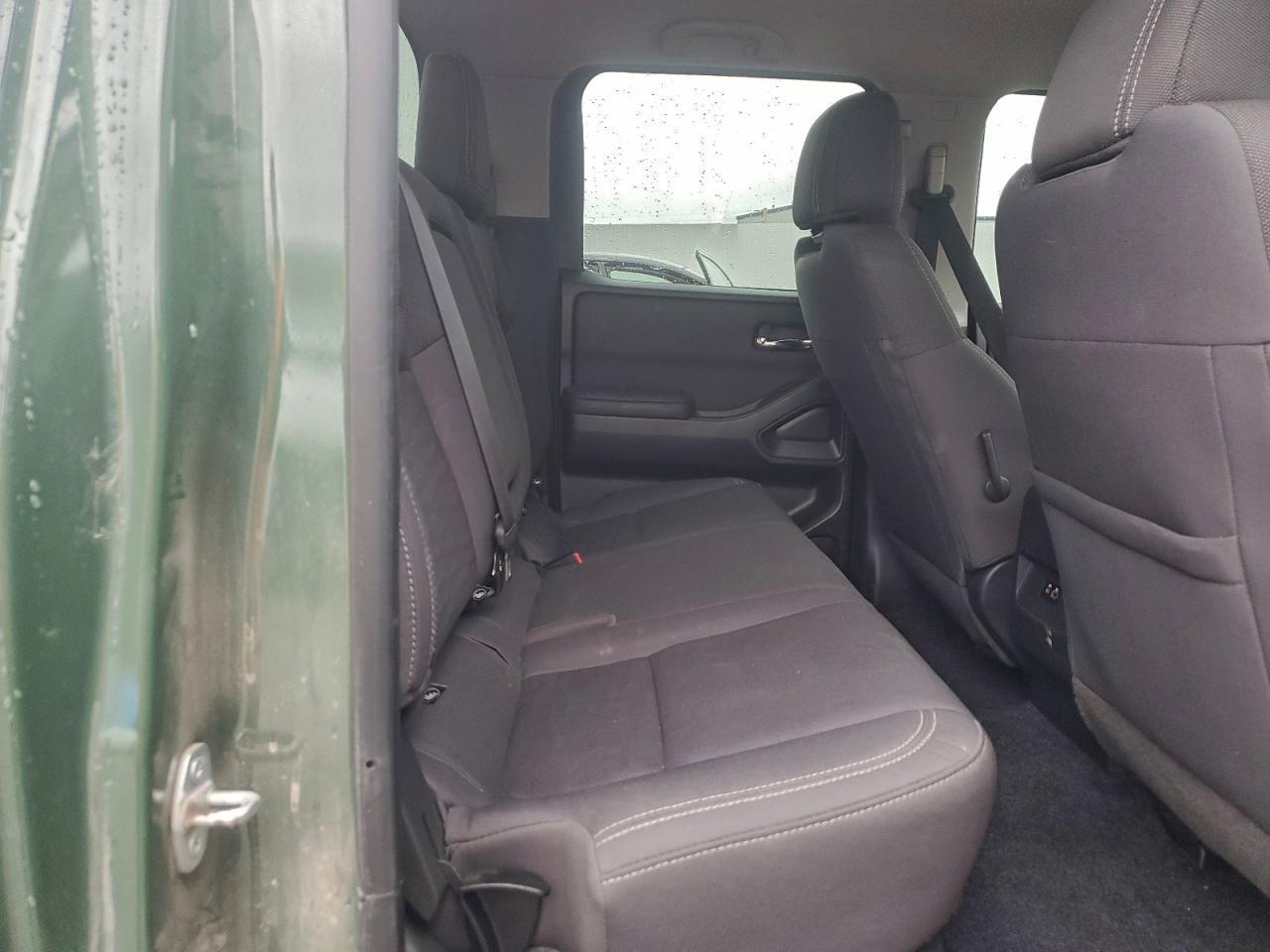 2023 Nissan Frontier s