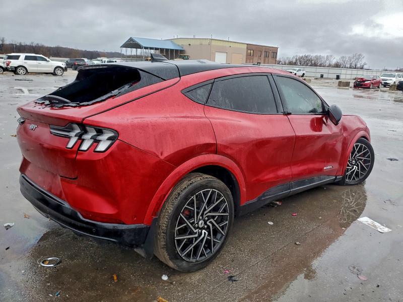 2022 Ford Mustang Mach-e gt