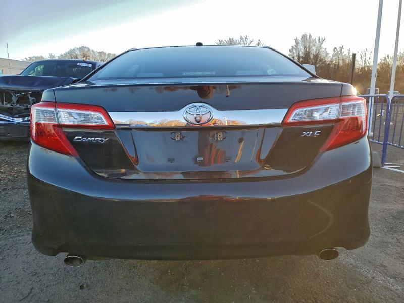 2014 Toyota Camry se