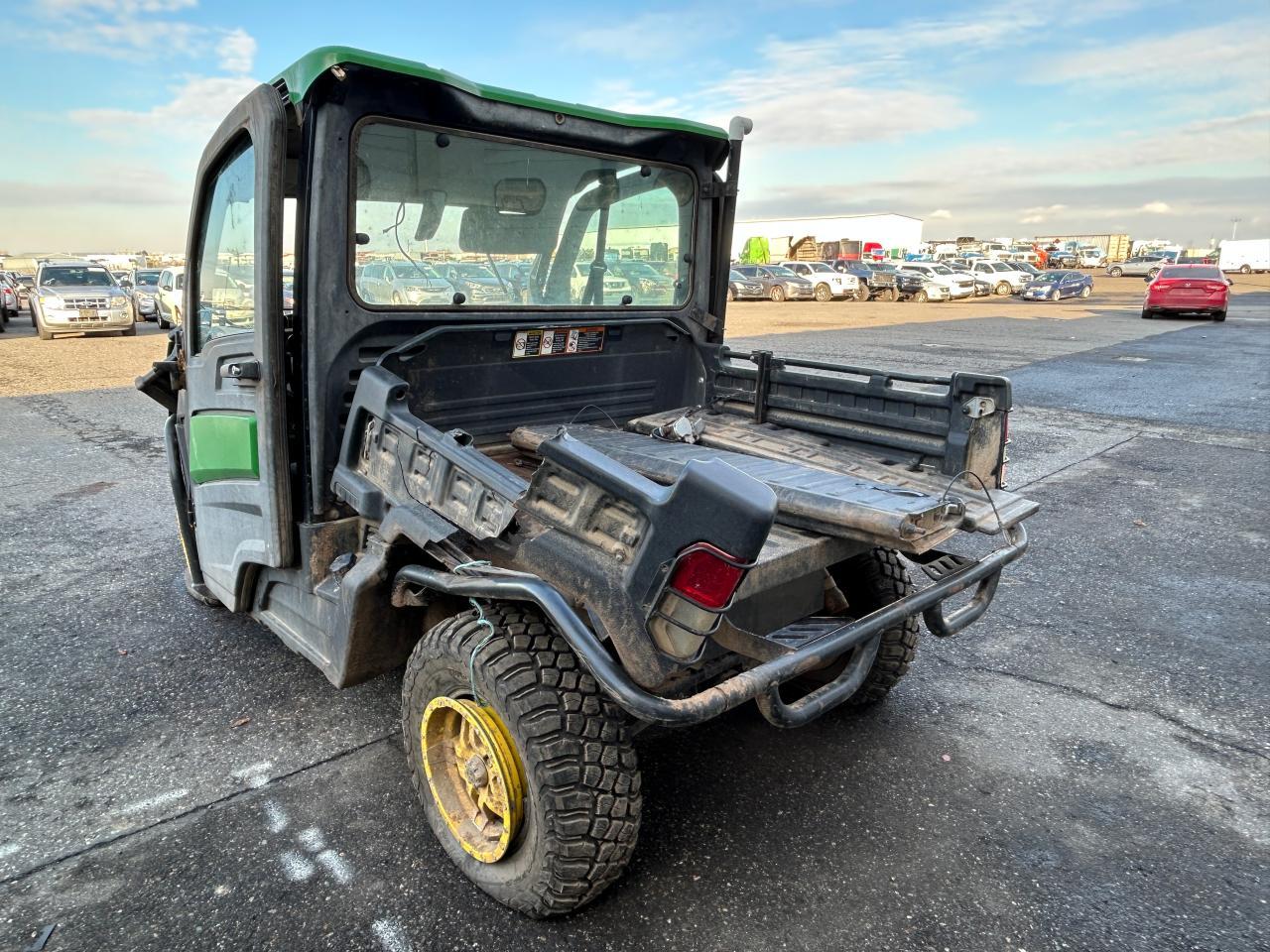 2018 John Deere XUV835R Utility Vehicle