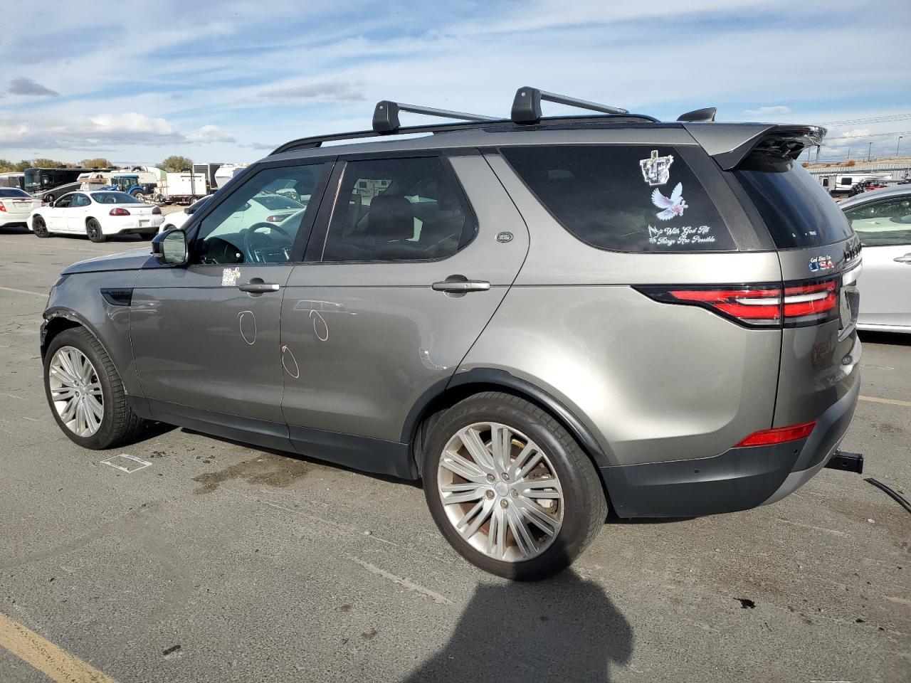 2017 Land Rover Discovery First Edition