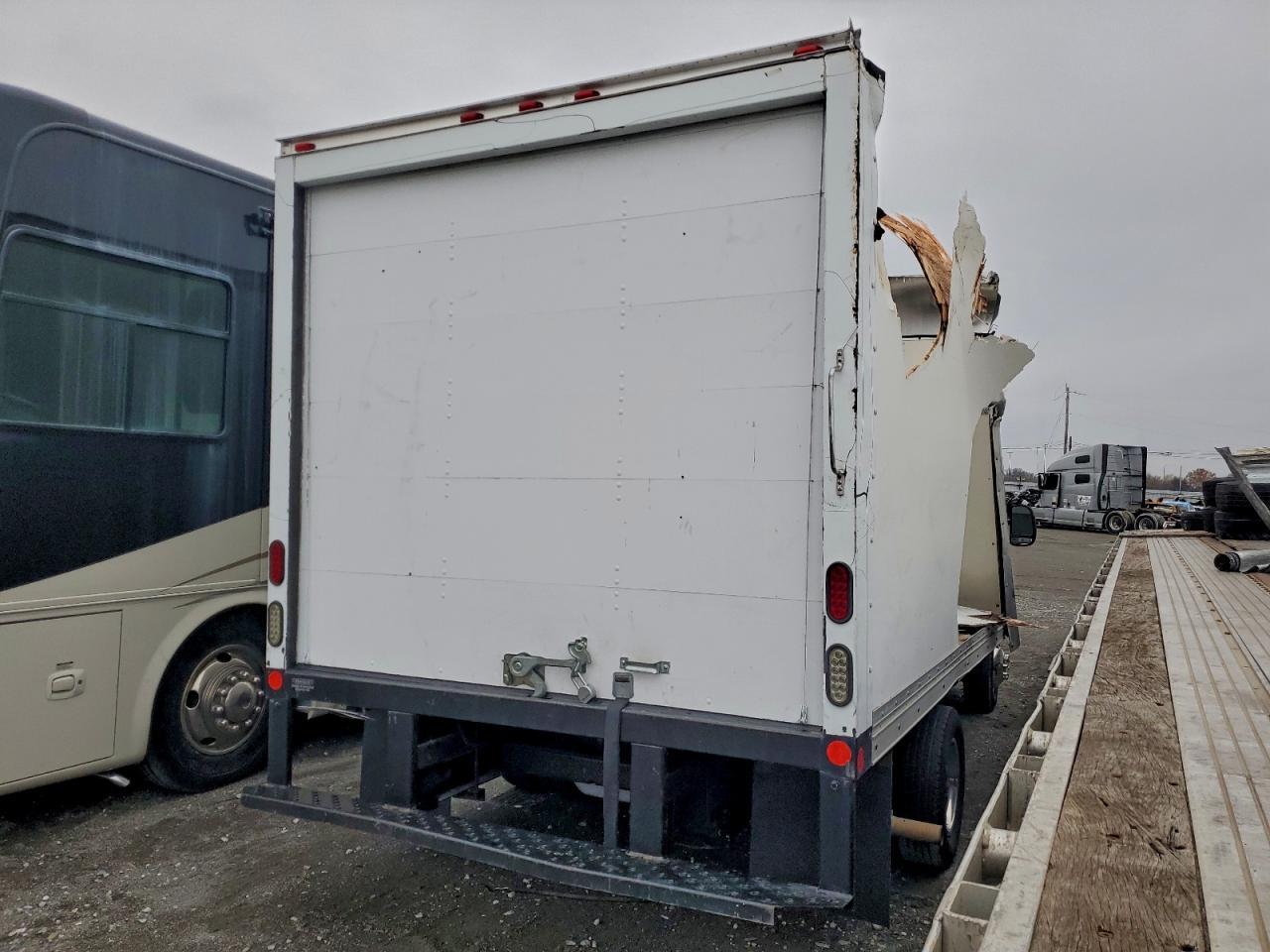 2014 Ford E350 BOX Truck