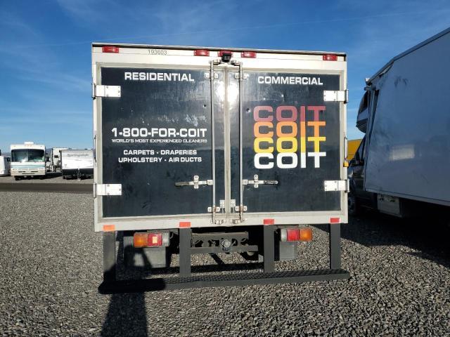 2010 Mitsubishi Fe 84D box Truck