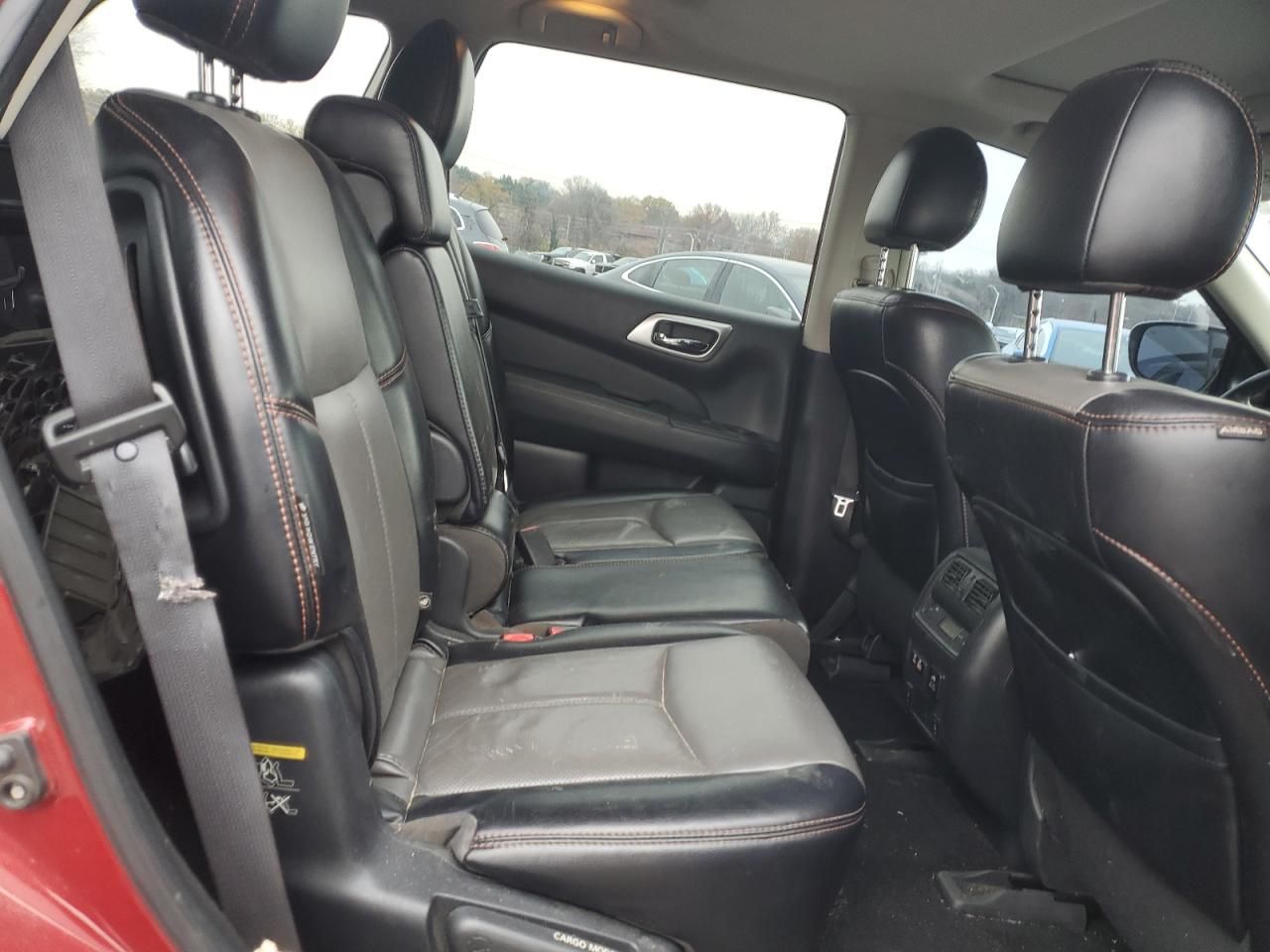 2020 Nissan Pathfinder sl