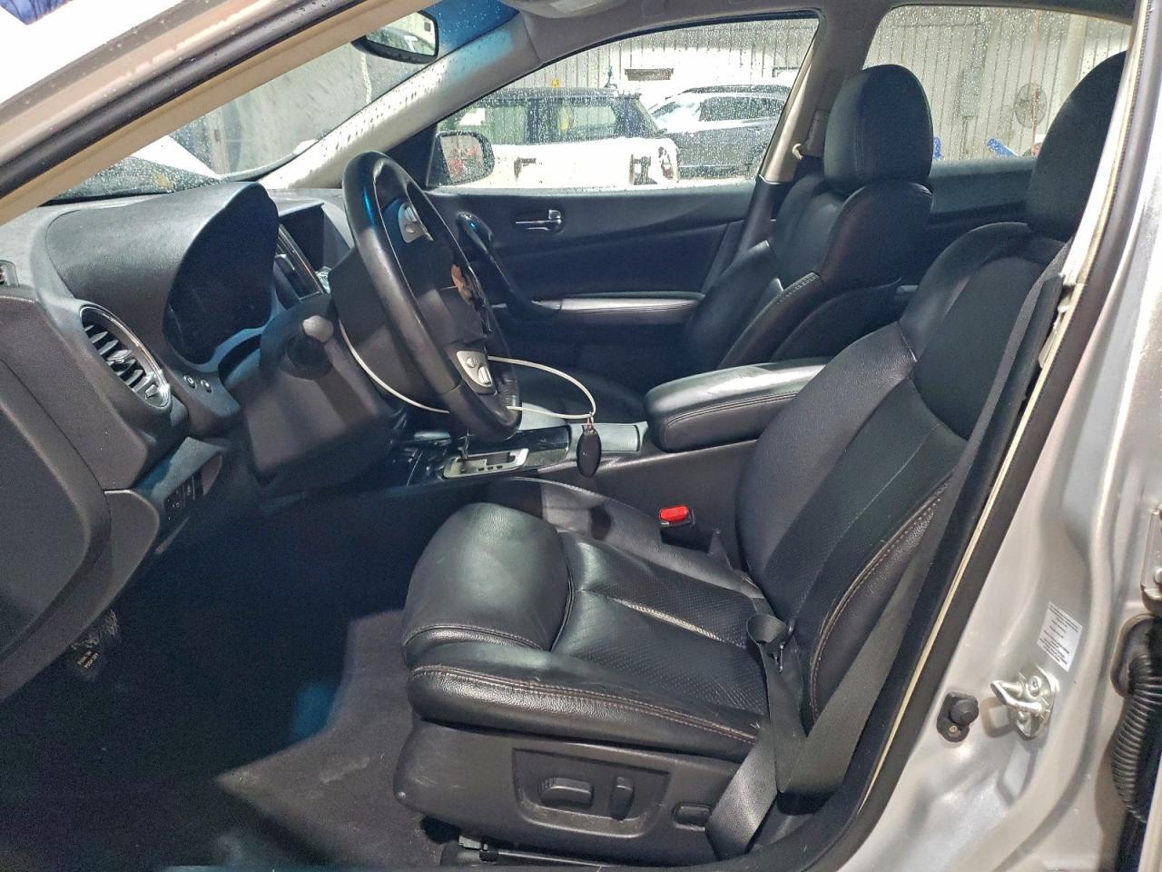 2011 Nissan Maxima s