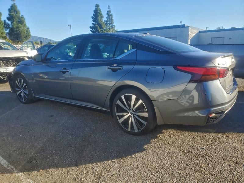 2022 Nissan Altima sr