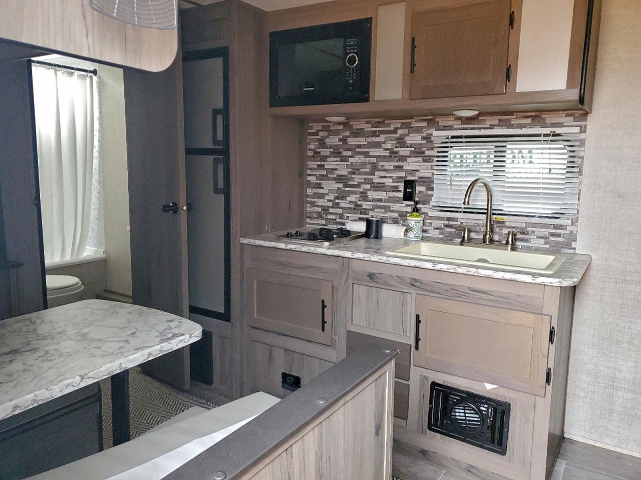 2021 Gulf Craft Inc. 2021 Gulf Stream AMERI-LITE Camper