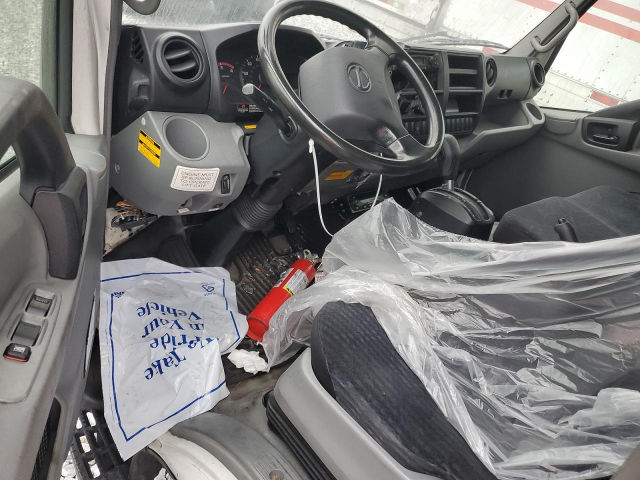 2019 Hino 195 Refrigerated BOX Truck