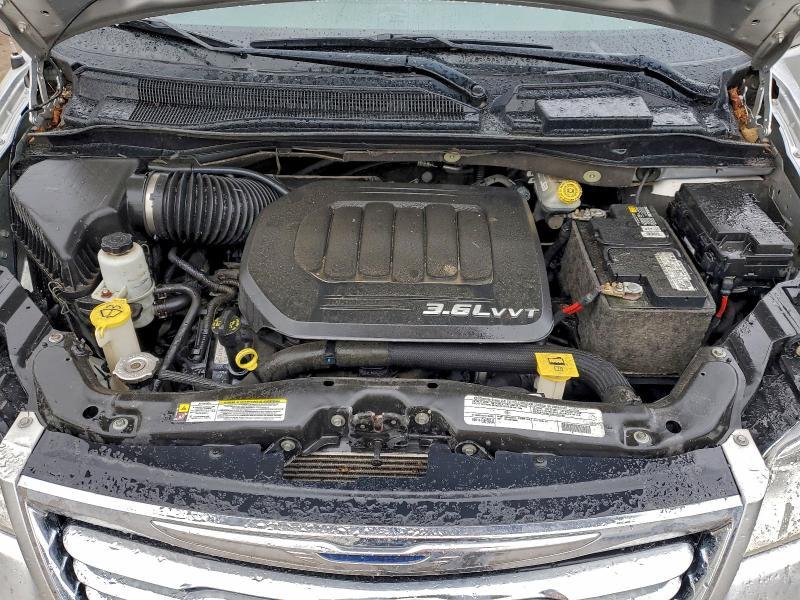 2012 Chrysler Town & Country Touring