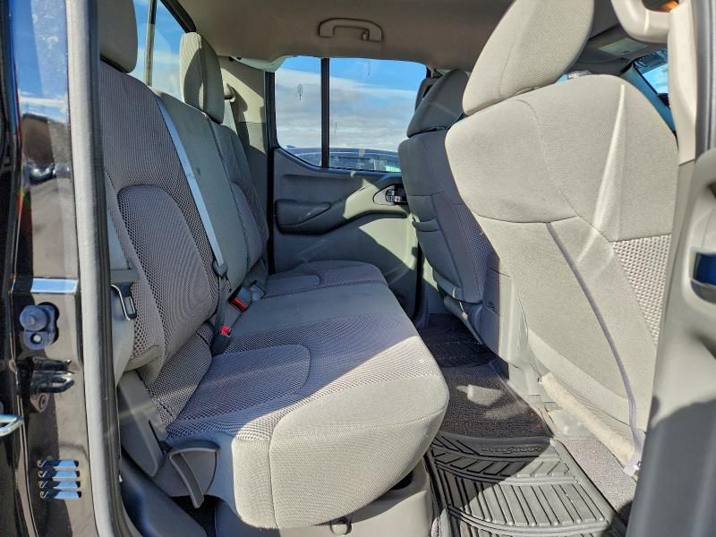 2020 Nissan Frontier s