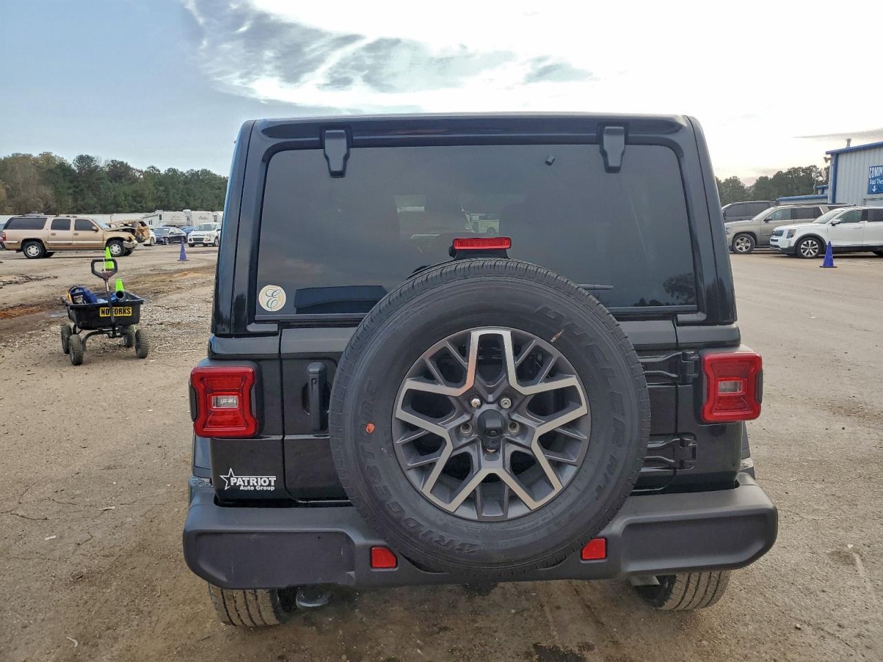 2024 Jeep Wrangler Sahara