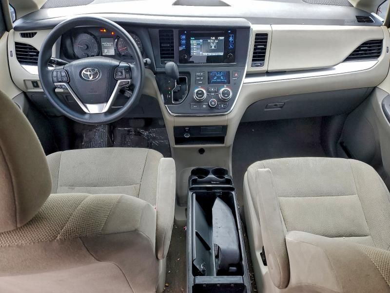 2015 Toyota Sienna