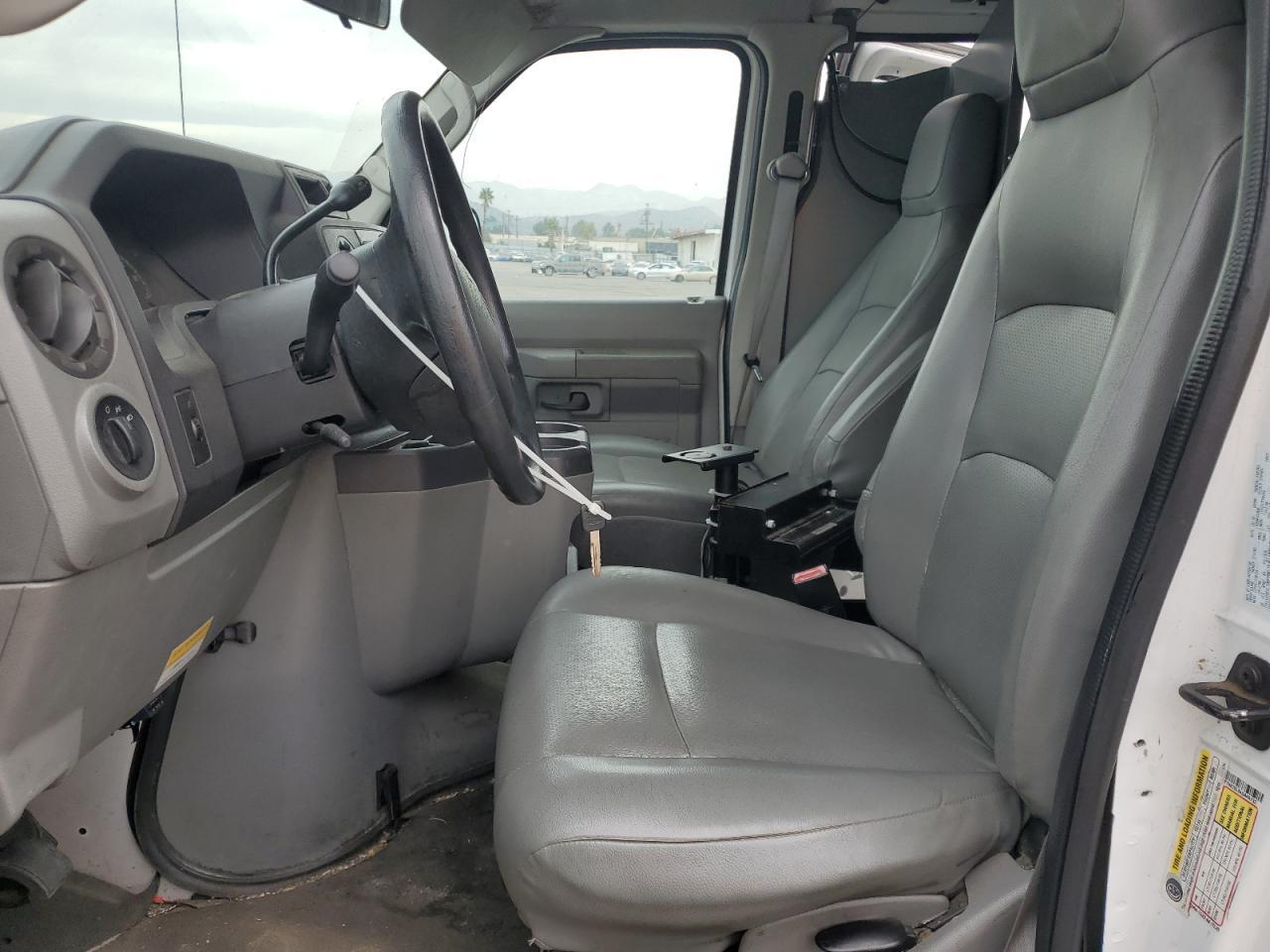 2010 Ford E250 Utility / Service Van