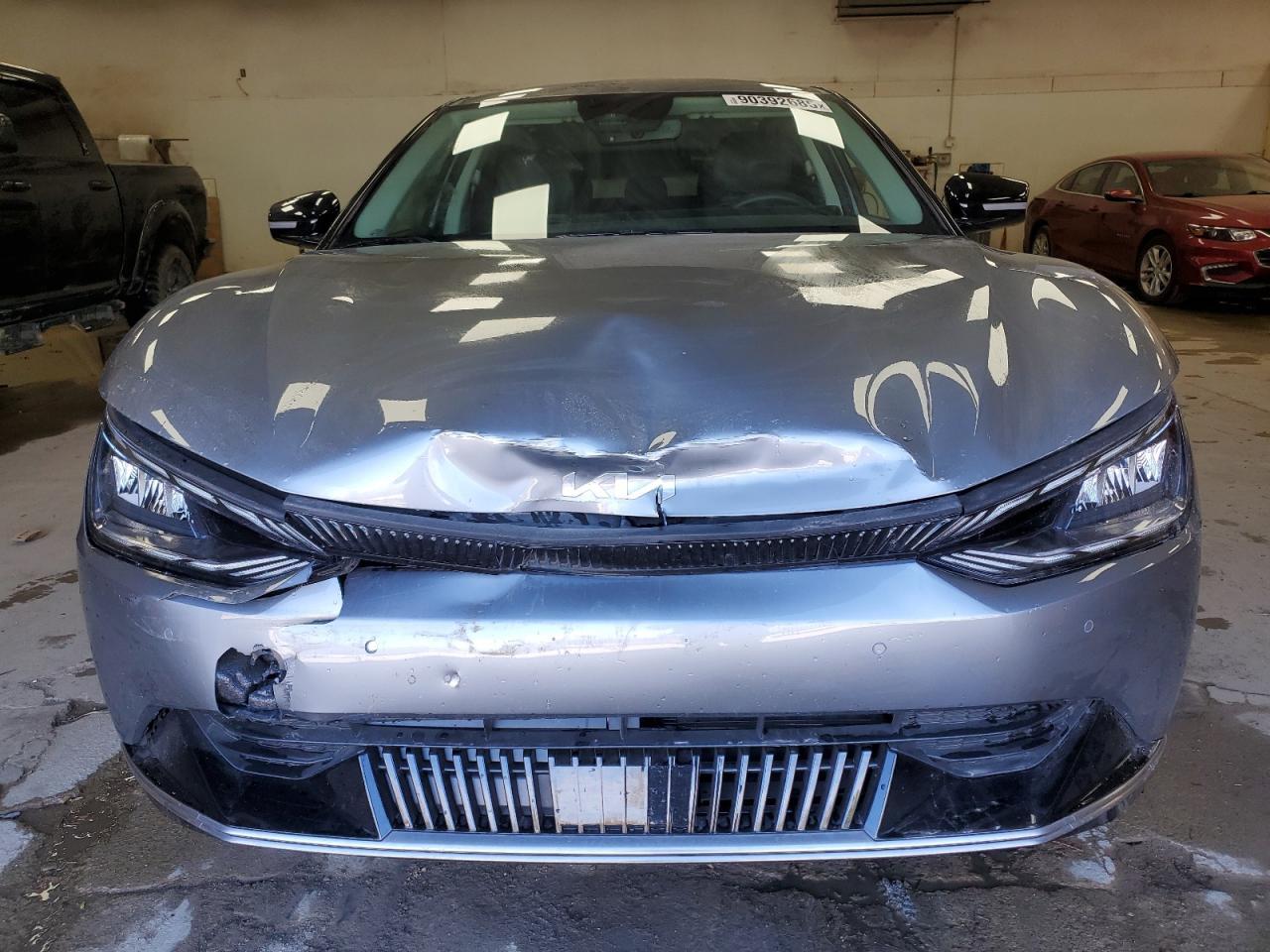 2024 KIA EV6 Light