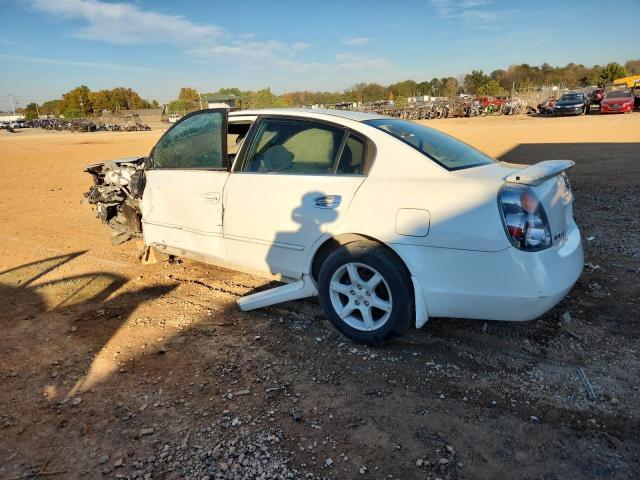 2004 Nissan Altima Base