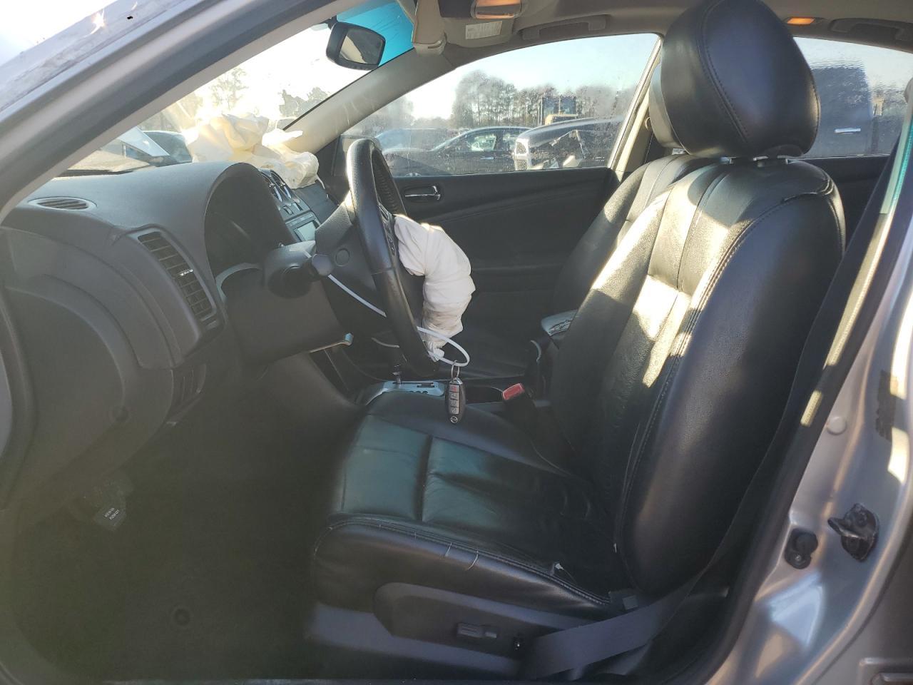 2009 Niss Altima 2.5