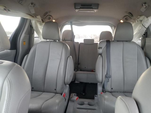 2013 Toyota Sienna xle