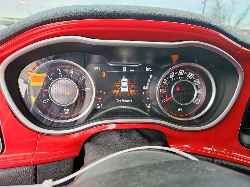 2015 Dodge Challenger sxt Plus