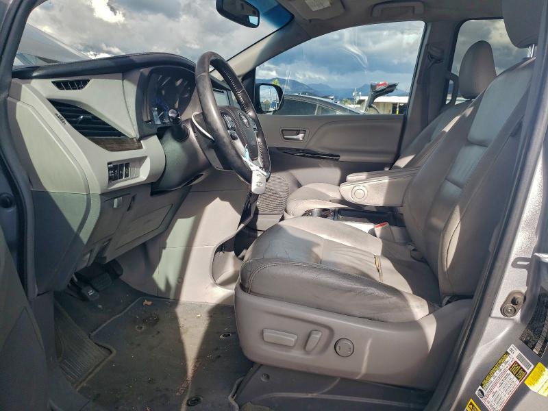 2016 Toyota Sienna xle