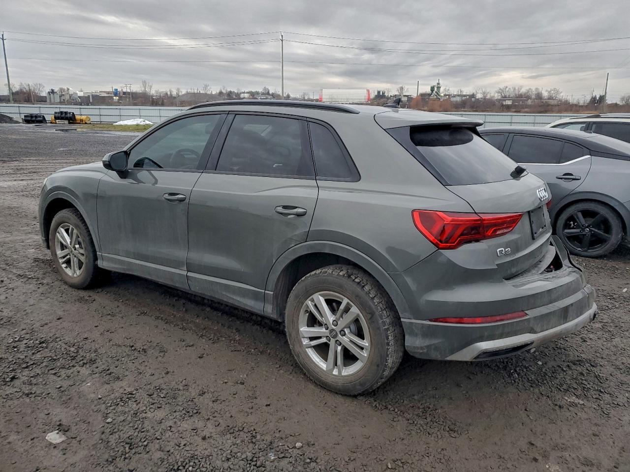 2022 Audi Q3 Premium 40