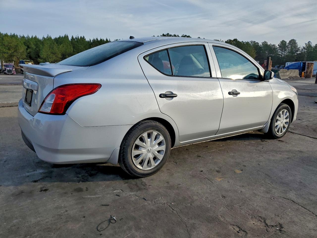 2017 Nissan Versa s