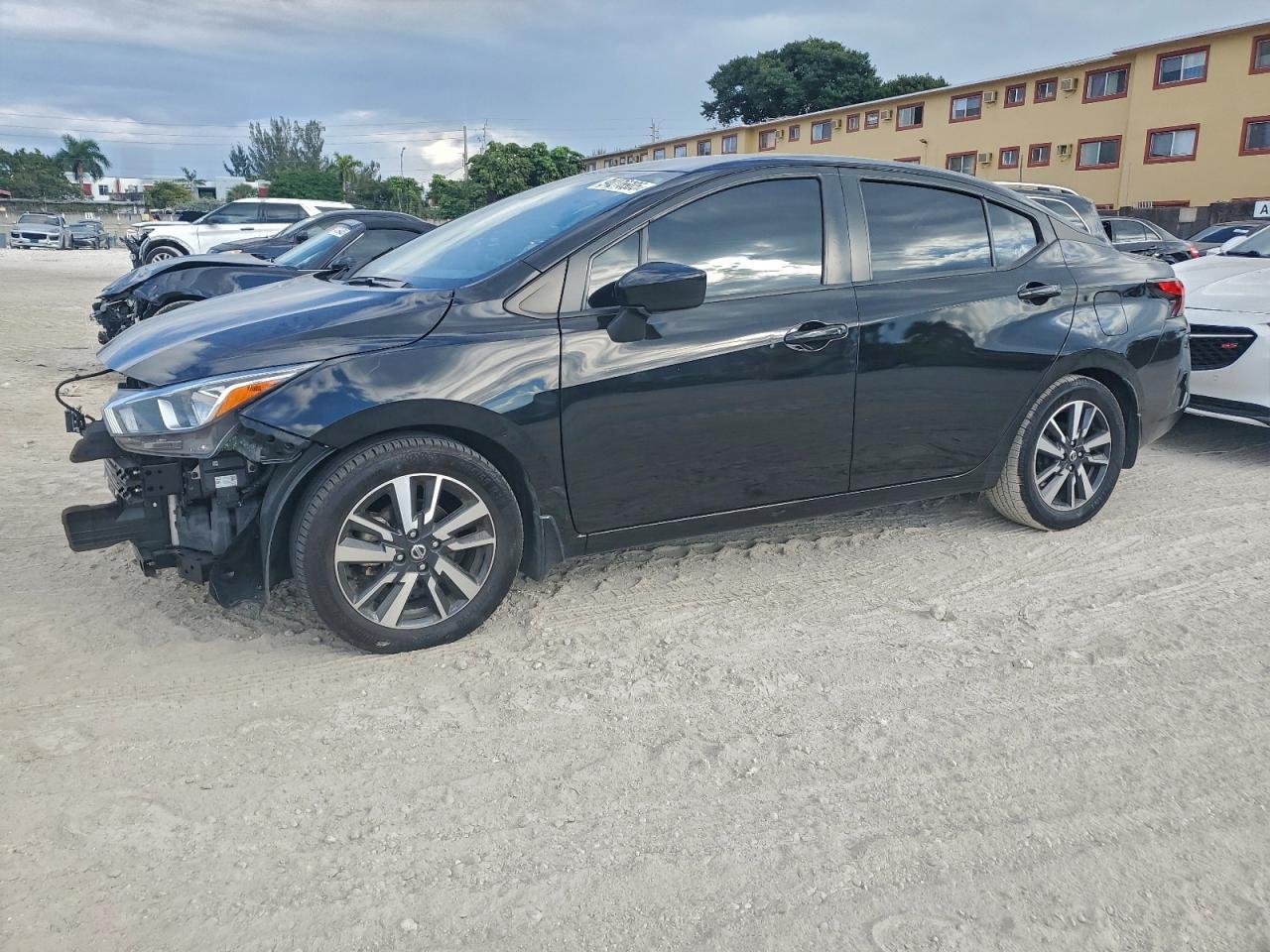 2022 Nissan Versa sv
