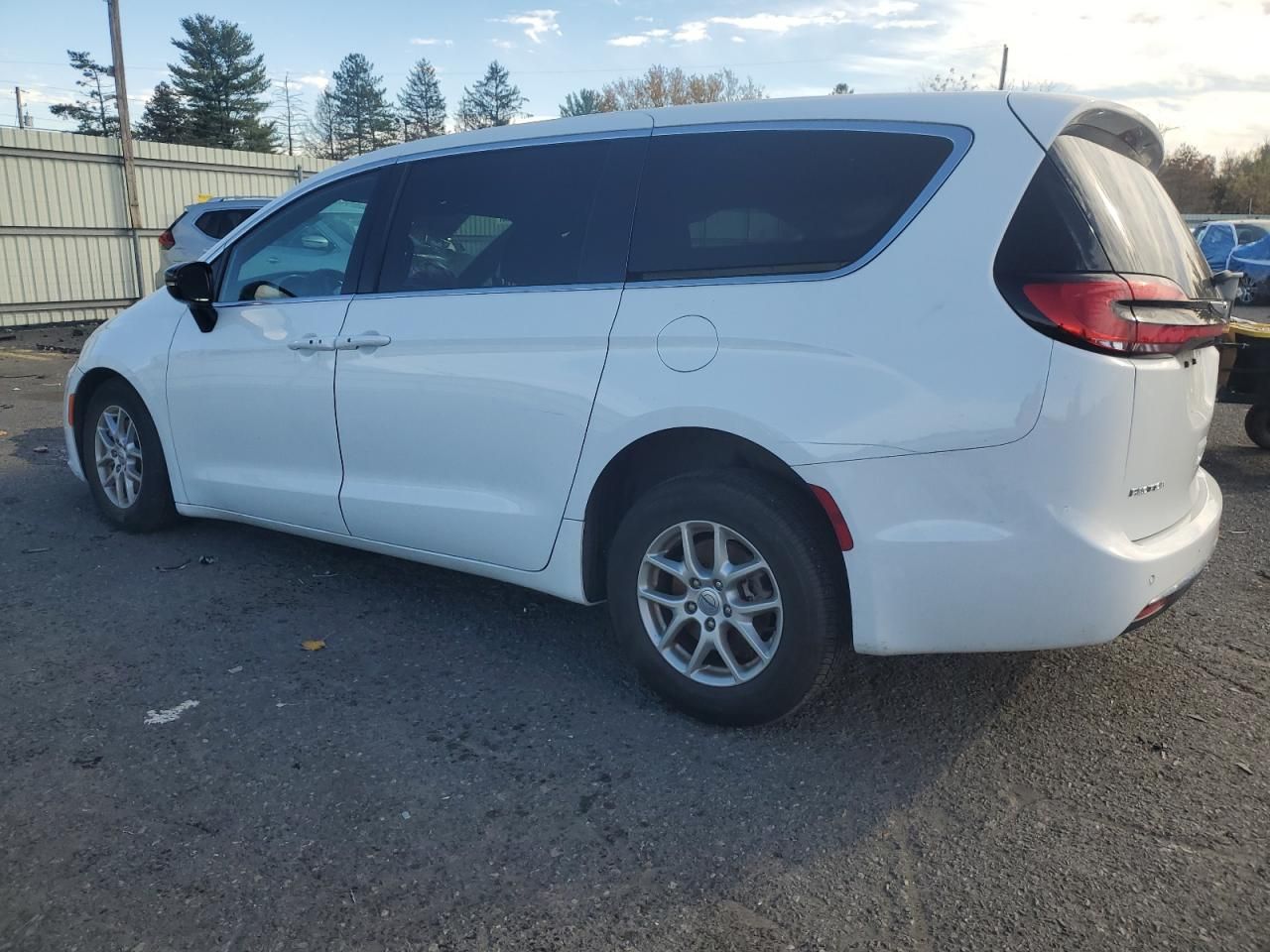 2024 Chrysler Pacifica Touring