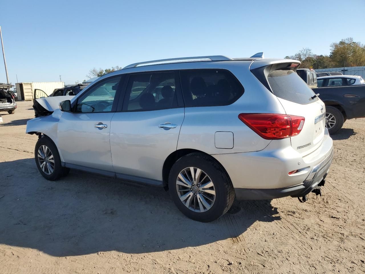 2019 Nissan Pathfinder s