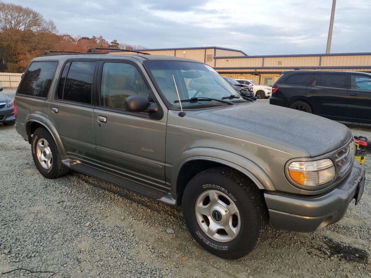 1999 Ford Explorer
