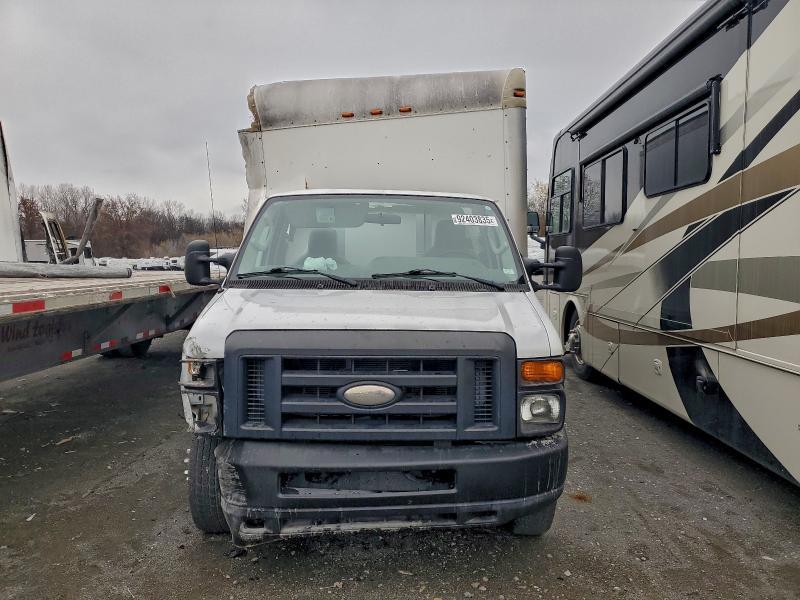 2014 Ford E350 BOX Truck