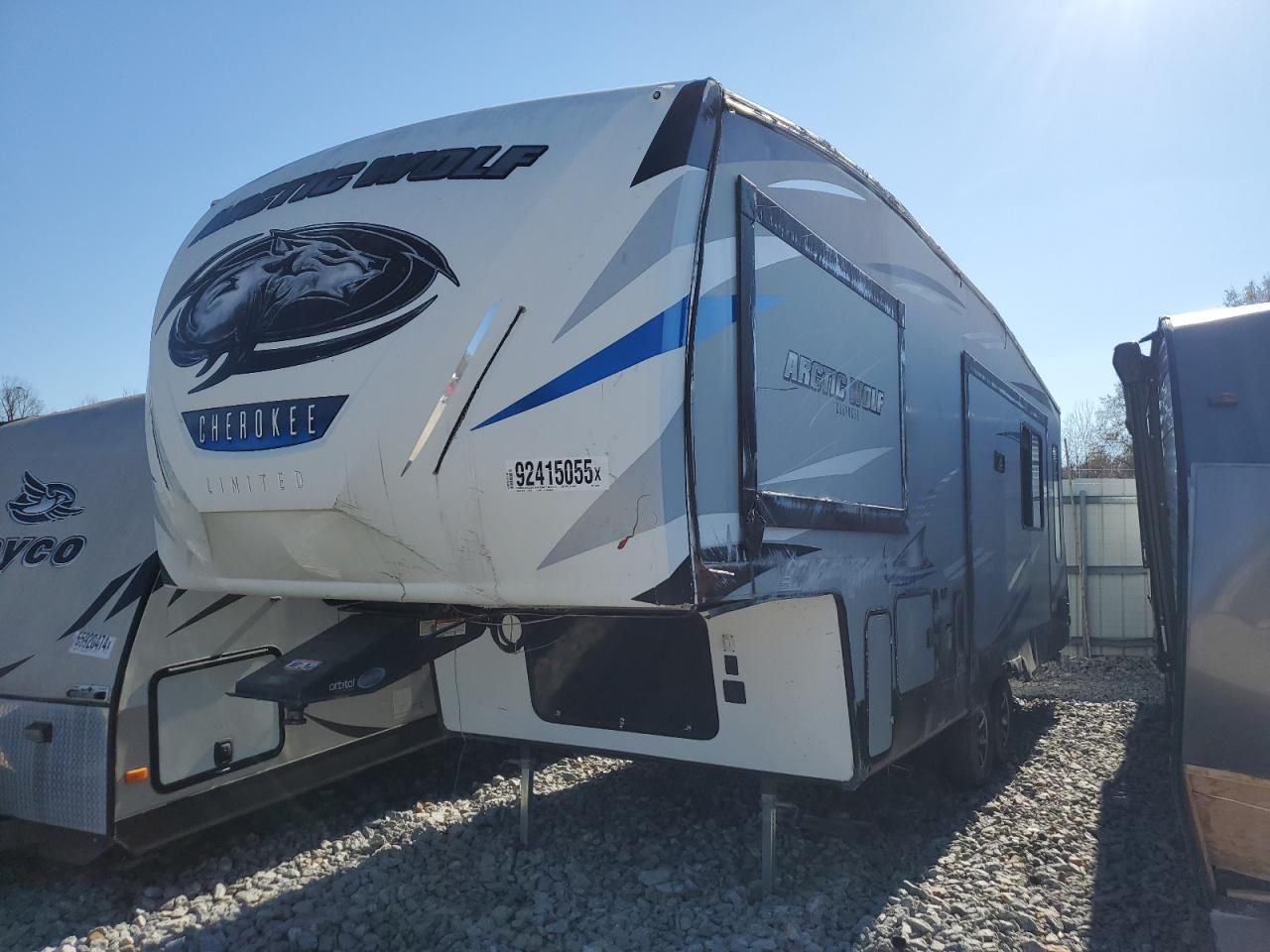 2019 Wildwood 2019 Foresriver Wolf PUP 1-Camper