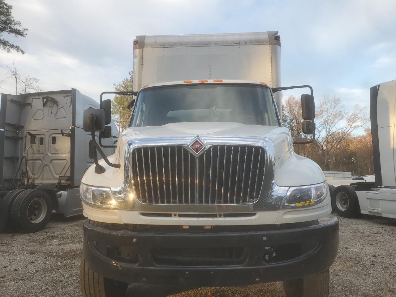 2018 International 4300 BOX Truck